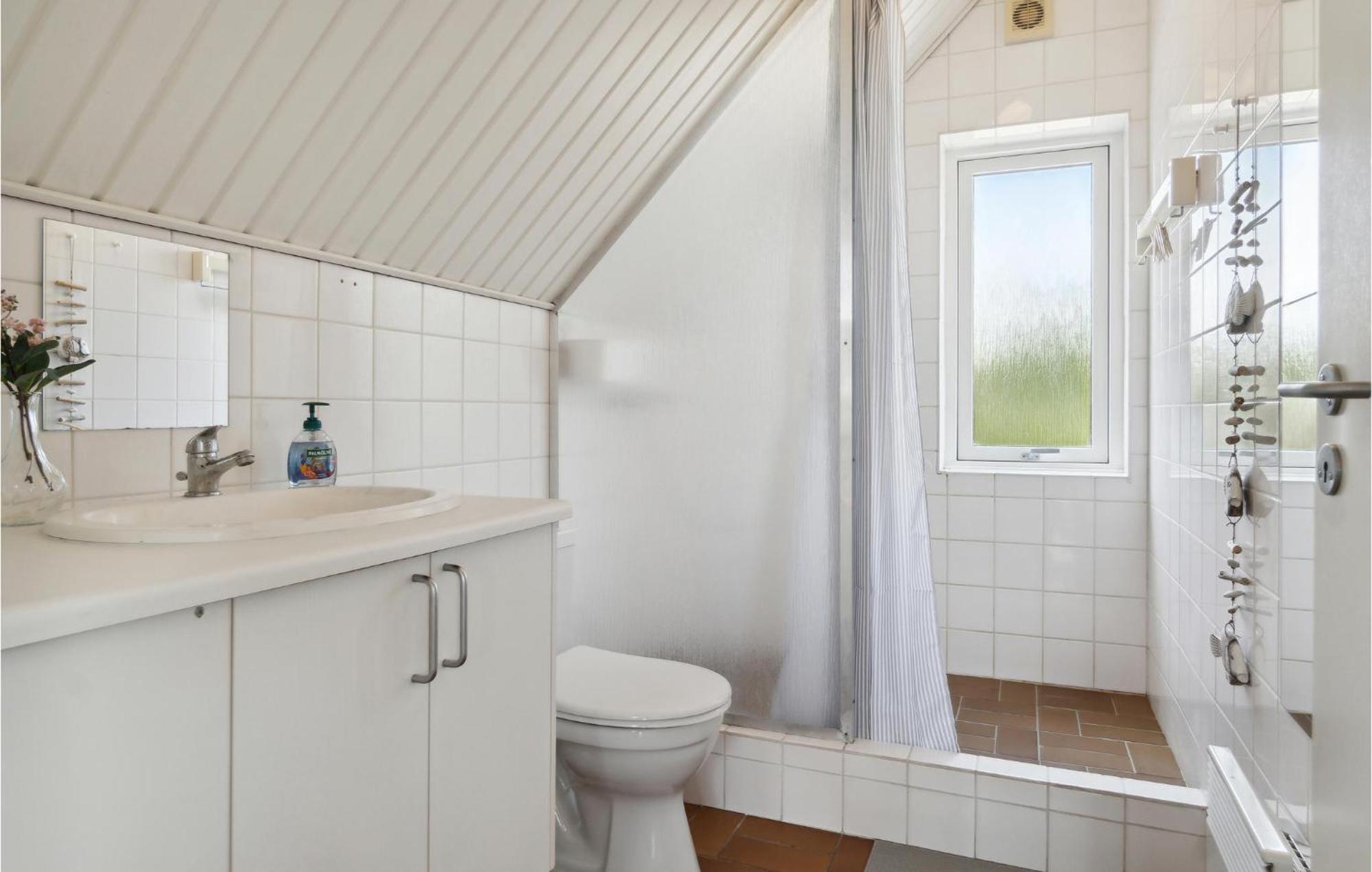 1 Bedroom Nice Apartment In Idestrup Bøtø By Εξωτερικό φωτογραφία